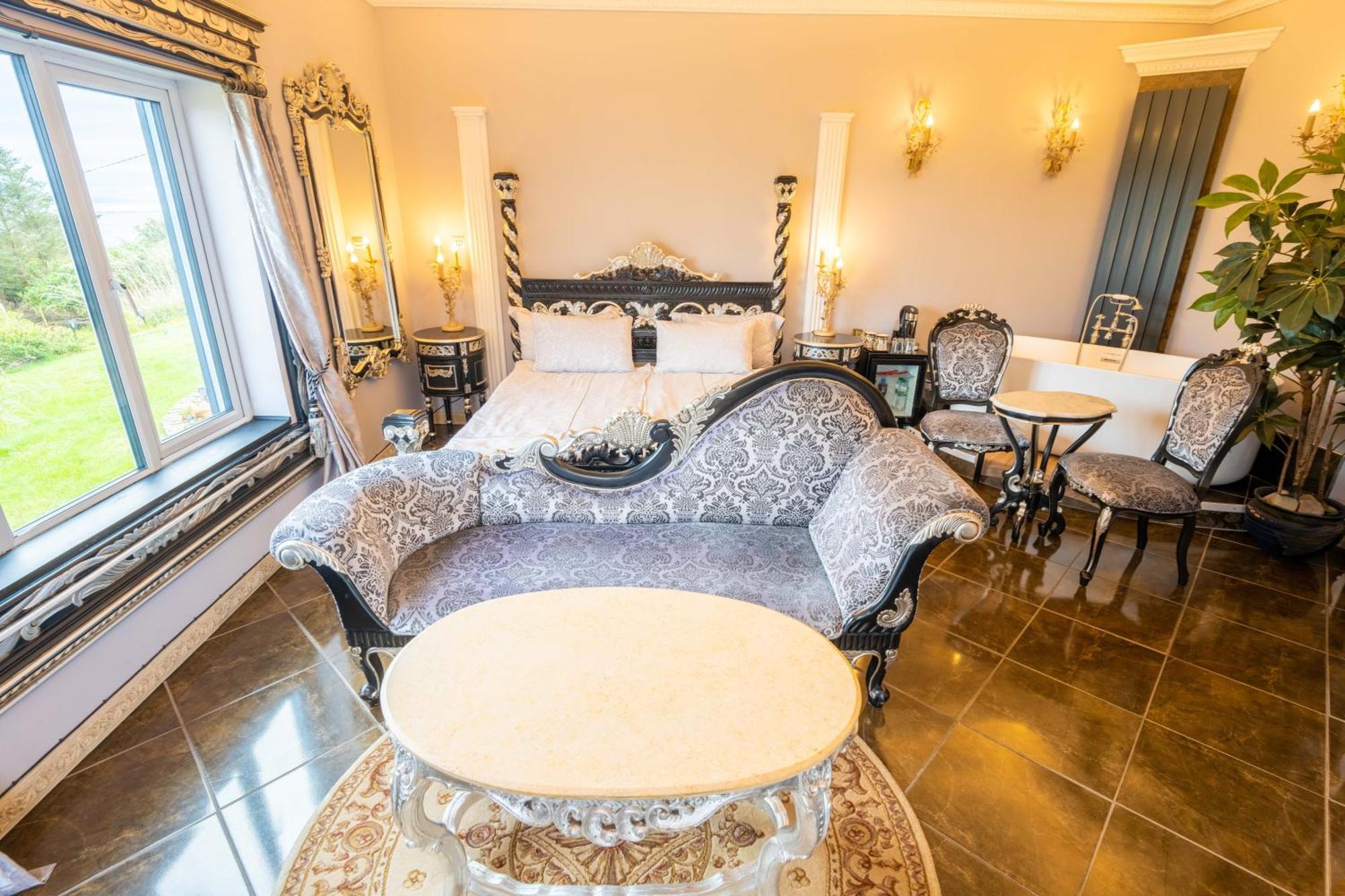 Ferndale Luxury Boutique Bed & Breakfast Keel  ภายนอก รูปภาพ