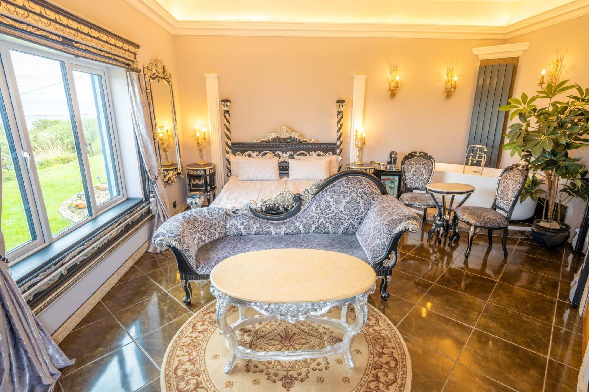Ferndale Luxury Boutique Bed & Breakfast Keel  ภายนอก รูปภาพ